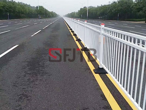 山东德州市隔离护栏 山东德州市隔离护栏