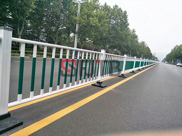 山东潍坊市双拼隔离护栏 山东潍坊市双拼隔离护栏