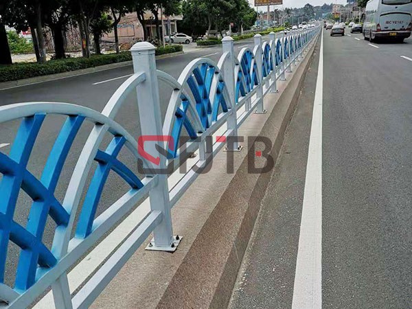 水泥墩中央护栏 水泥墩中央护栏