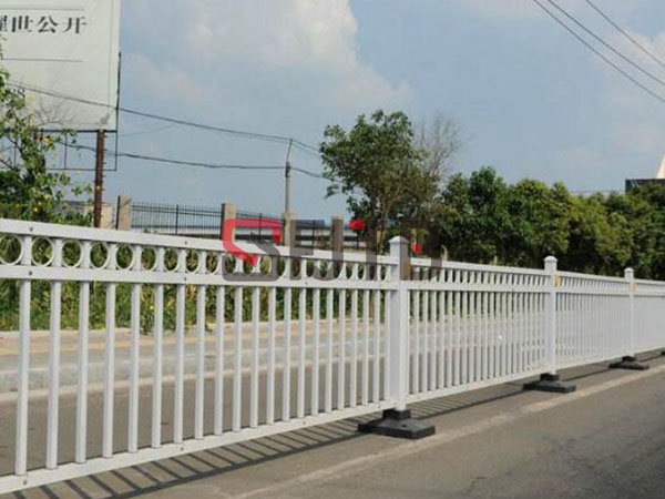 上海城市道路护栏案例 上海城市道路护栏案例